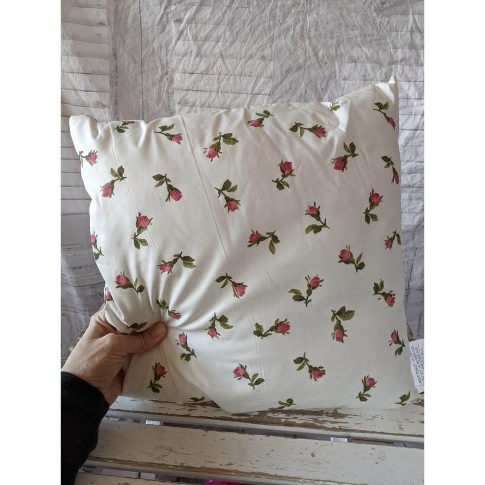 Tulip throw pillow wholesale‎ merchandisers
